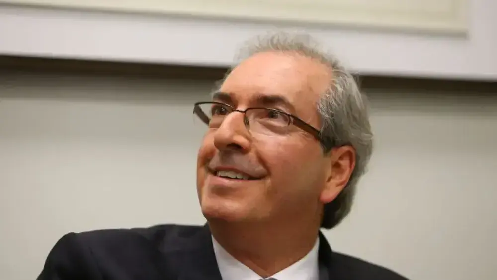 Cunha nega irregularidades em emendas e defende ‘interlocução política’
