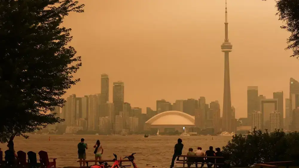 Fumaça de incêndios no Canadá cobre Nova York e ameaça saúde