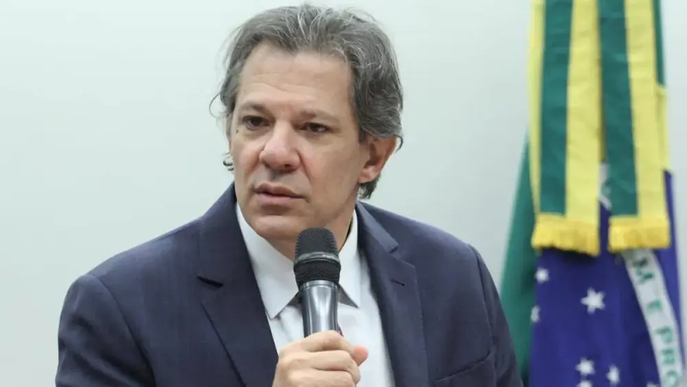 Haddad critica PM por 'ação ostensiva' contra motorista em SP