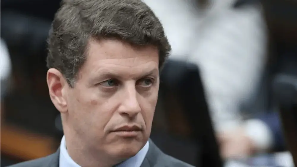Salles troca suplente e ex-deputado entra na chapa ao Senado