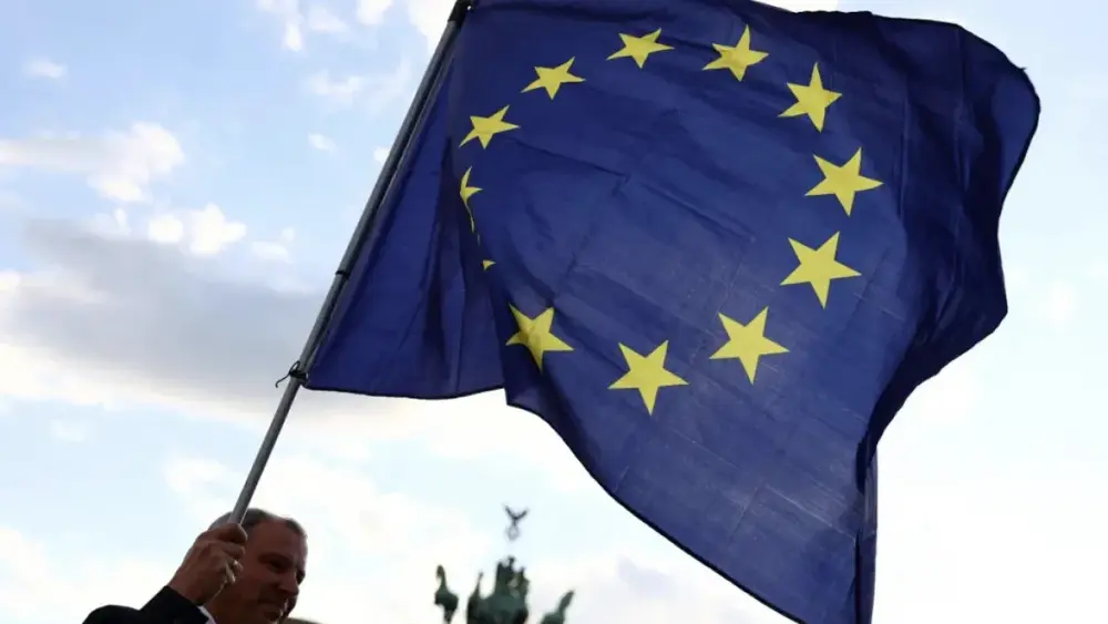 UE busca equilíbrio entre crise migratória e ultradireita