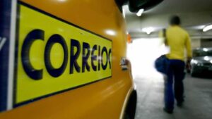 Durigan prevê déficit de R$ 10 bi nos Correios em 2026