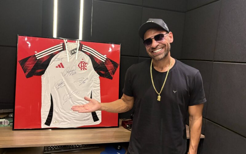 Lar da Bondade rifa camisa do Flamengo autografada