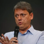 Tarcísio: SP avança sem apoio federal e defende projeto de Bolsonaro