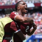 Catar arranca empate histórico com Suíça nos acréscimos