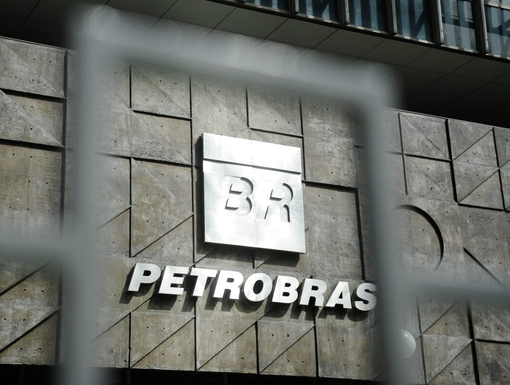 Petrobras adere à subvenção de R$ 1,12/litro no diesel