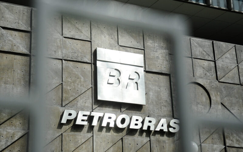 Petrobras adere à subvenção de R$ 1,12/litro no diesel